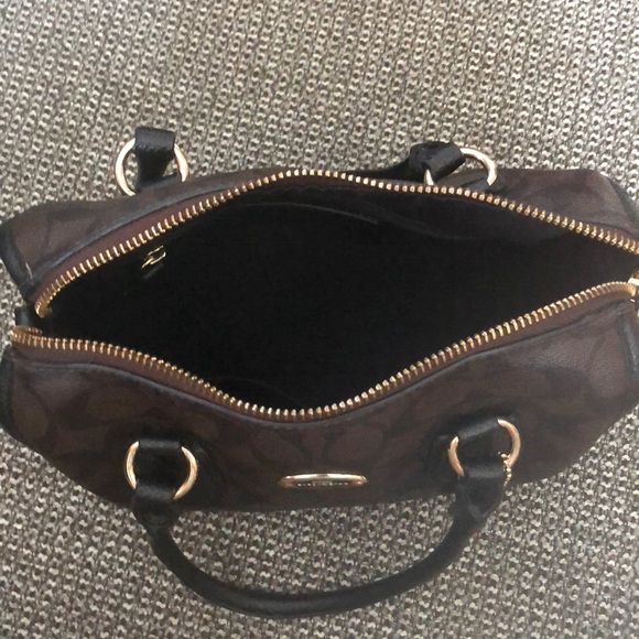 Like New Coach Brown/Black Canvas Handbag. - Picture 5 of 6